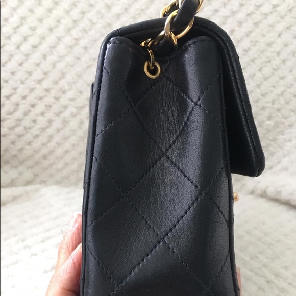 🌈SOLD🌈Authentic Chanel Vintage Black Square Mini Lambskin 24k Gold hardware - Picture 2 of 13
